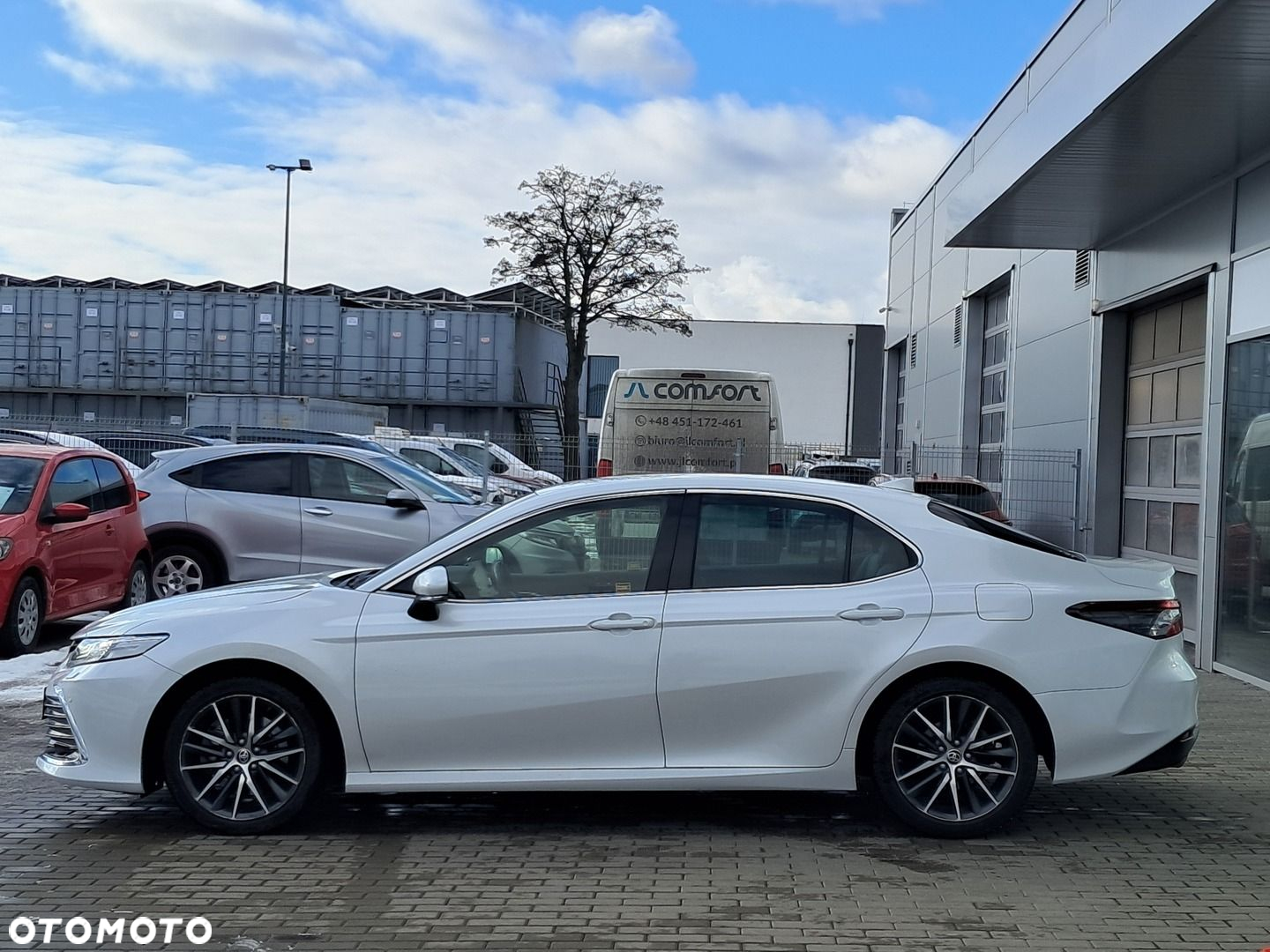 Toyota Camry - 5