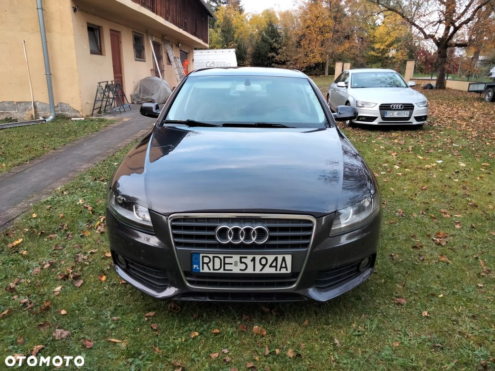 Audi A4 Limousine 2010 photo 4
