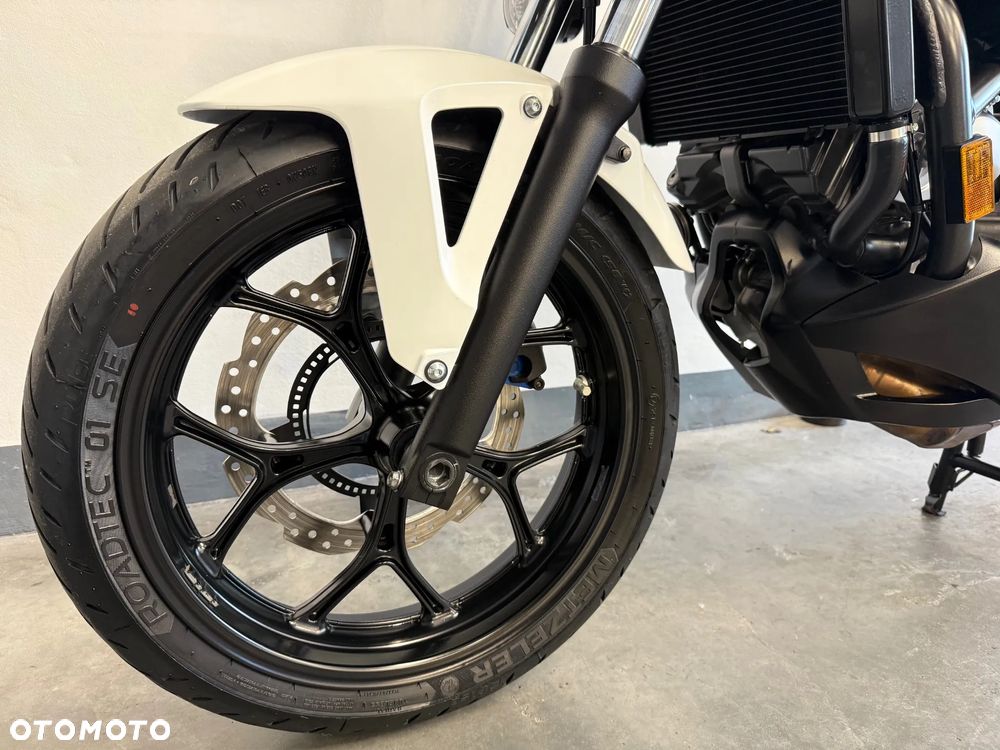 Honda NC - 22