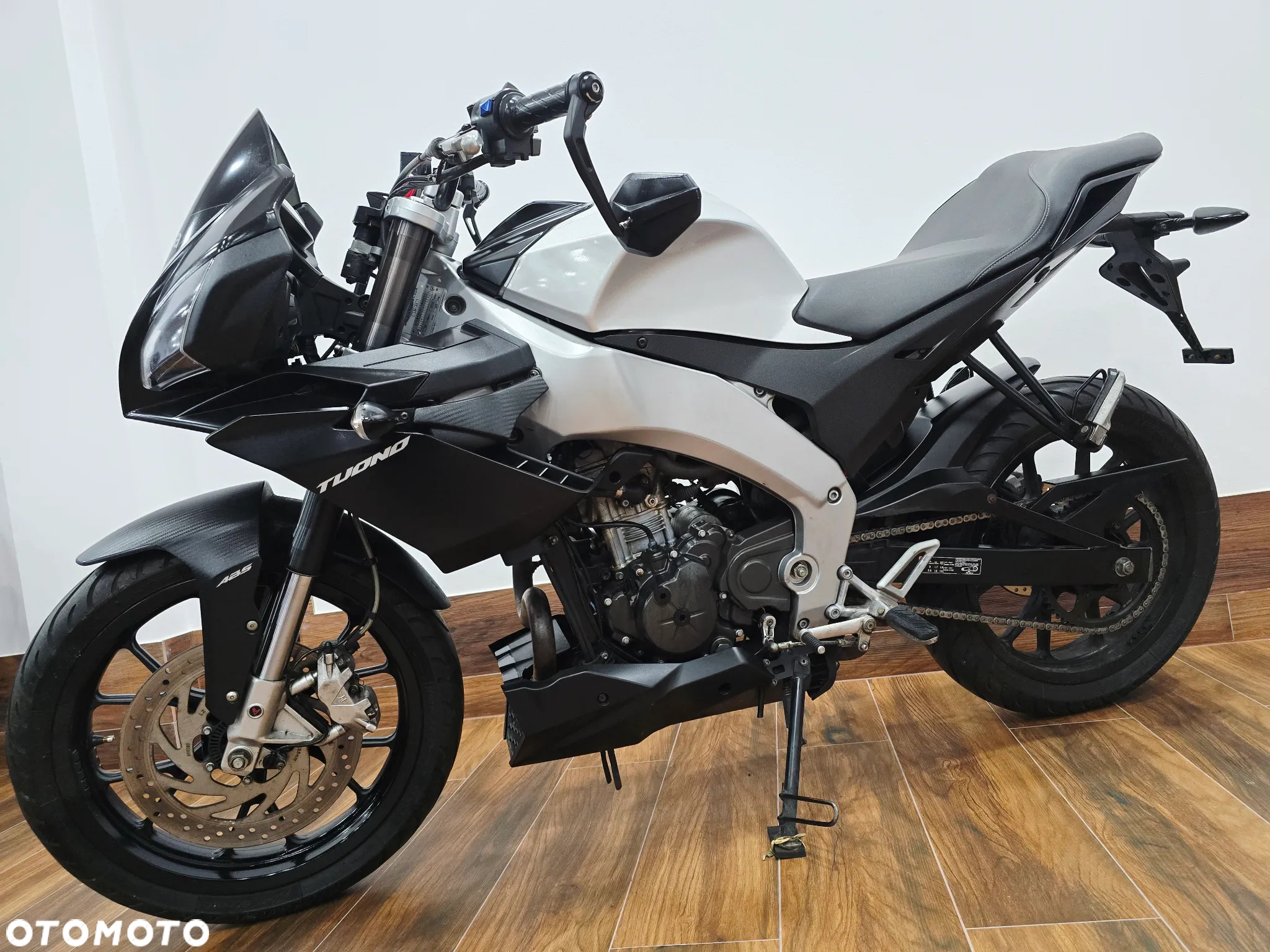 Aprilia Tuono - 22