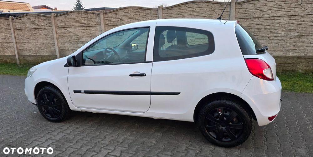 Renault Clio 1.5 dCi 70 Expression - 8