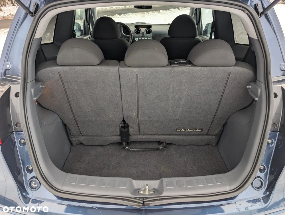 Mitsubishi Colt - 12