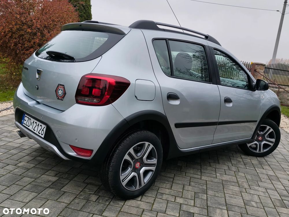 Dacia Sandero TCe 90 S&S Laureate - 4