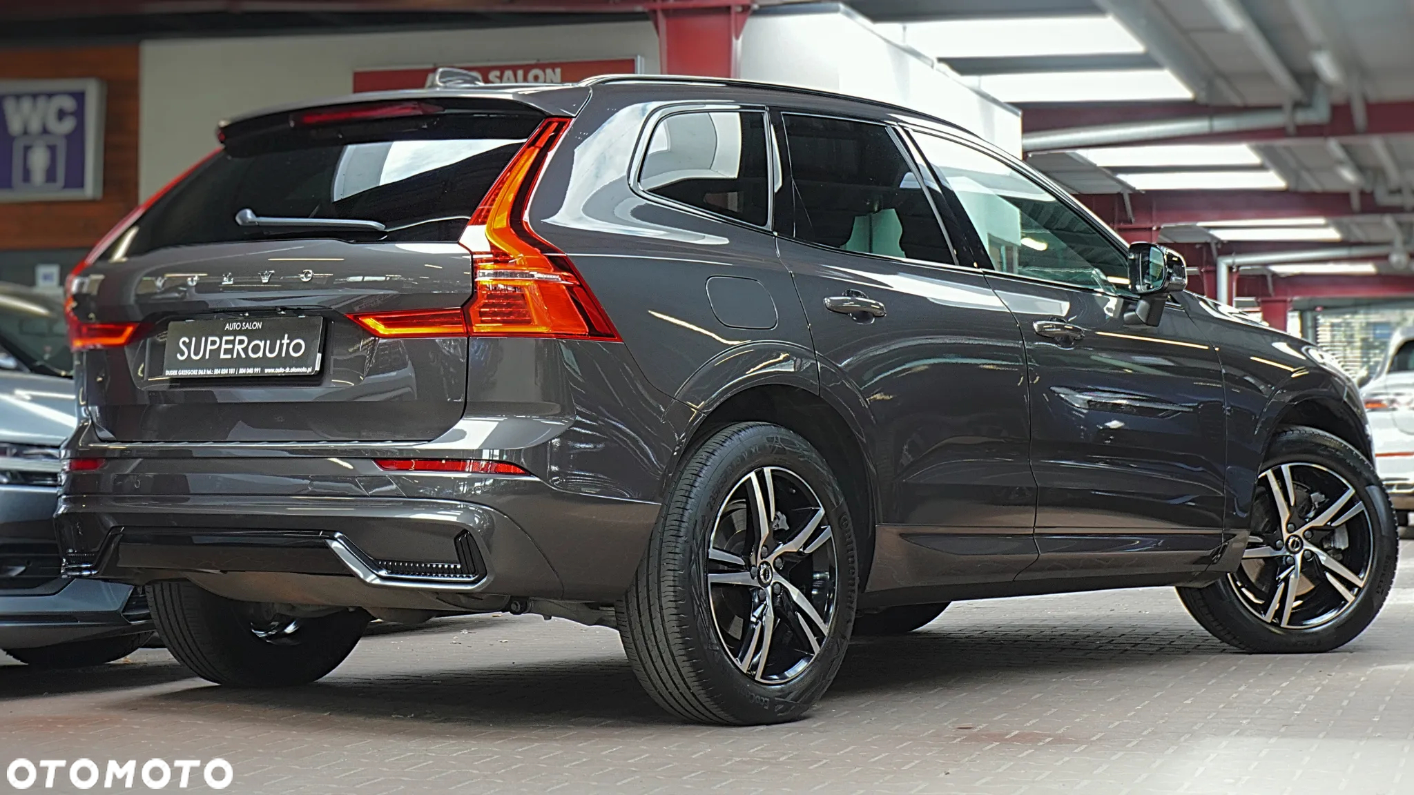 Volvo XC 60 T4 R-Design - 12