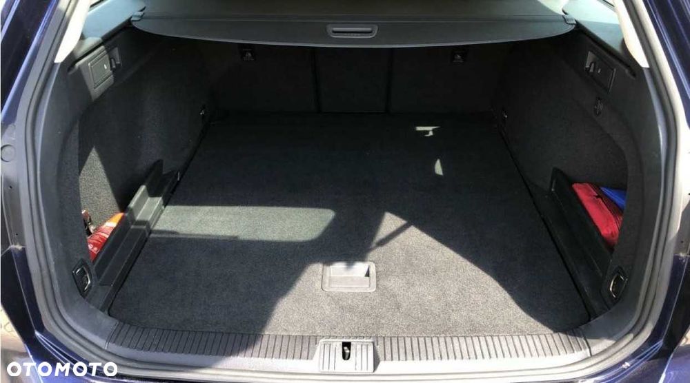 Volkswagen Passat Variant - 8