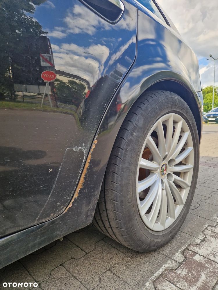 Alfa Romeo 159 1.9JTDM Distinctive - 19