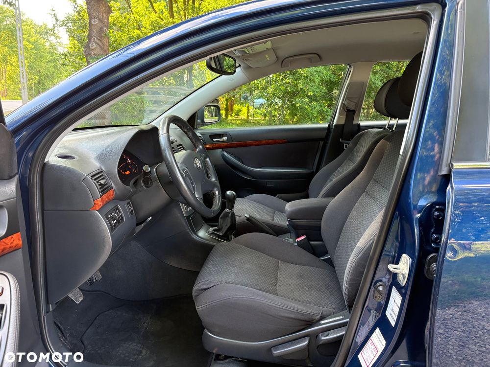 Toyota Avensis 2.0 VVT-i Edition - 22