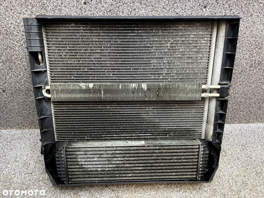 BMW X5 E70 chlodnica wody klimatyzacji intercooler ramka chlodnic 3.0 D M57 - 1
