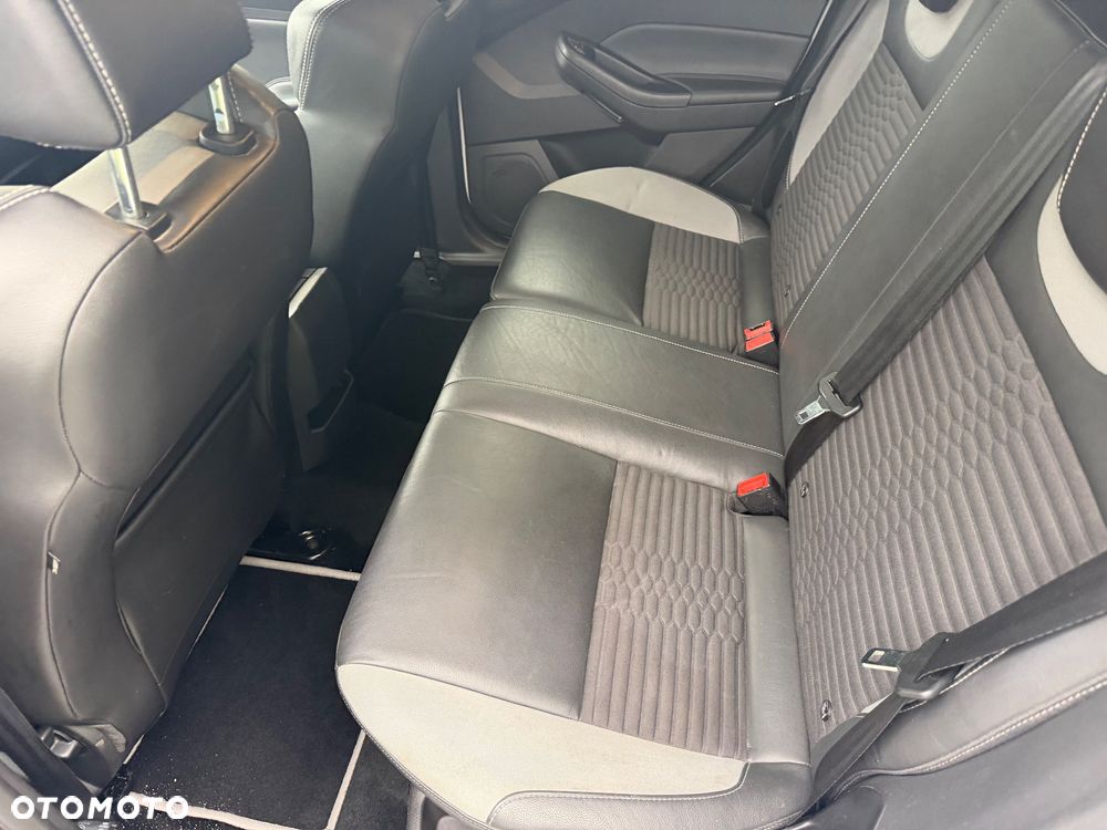 Ford Focus 2.0 EcoBoost ST mit Leder-Sport-Paket - 29