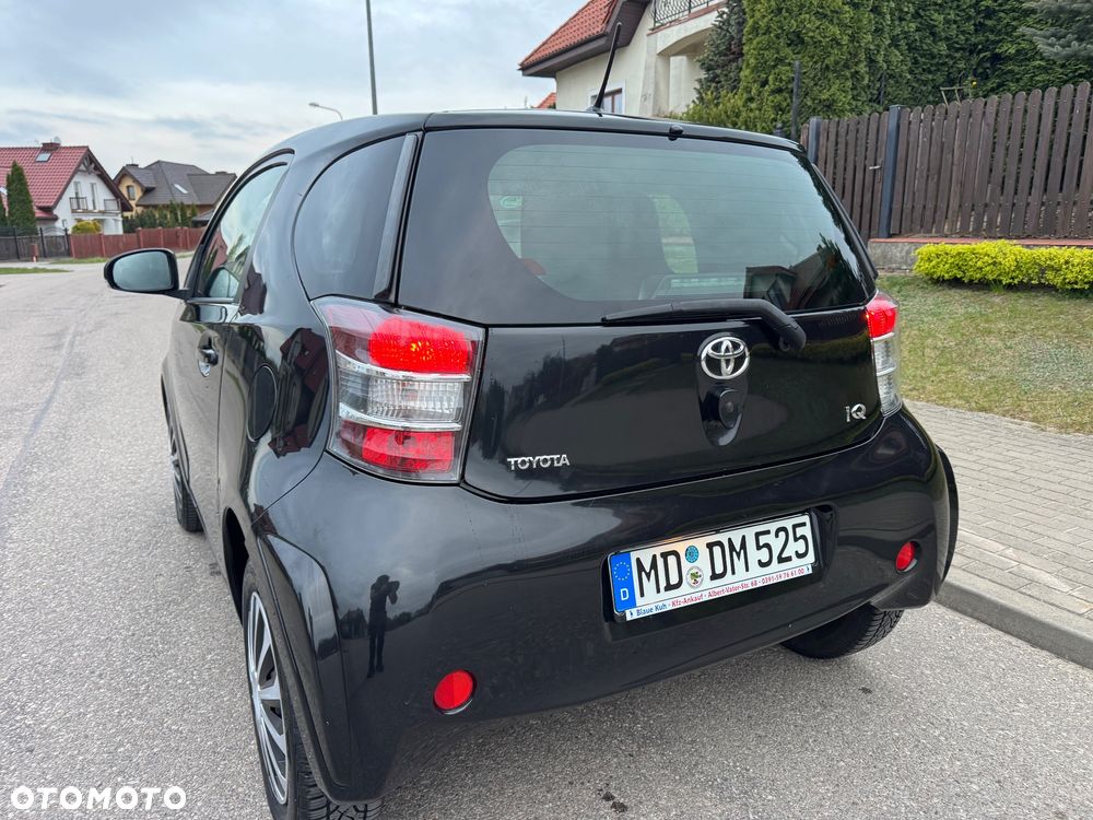 Toyota iQ 1.0 Multidrive + - 13