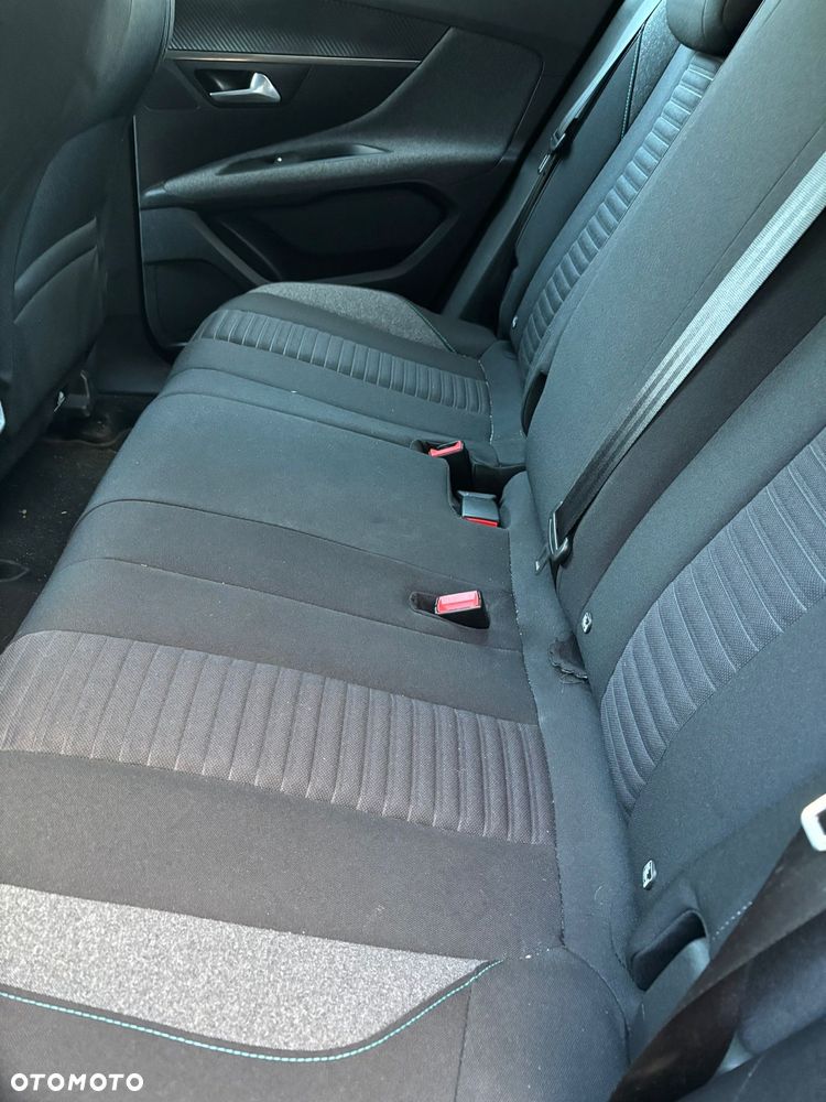 Peugeot 3008 1.5 BlueHDi Allure S&S EAT8 - 8