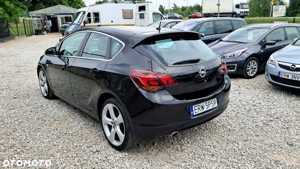 Opel Astra GTC 1.6 Turbo Edition - 4
