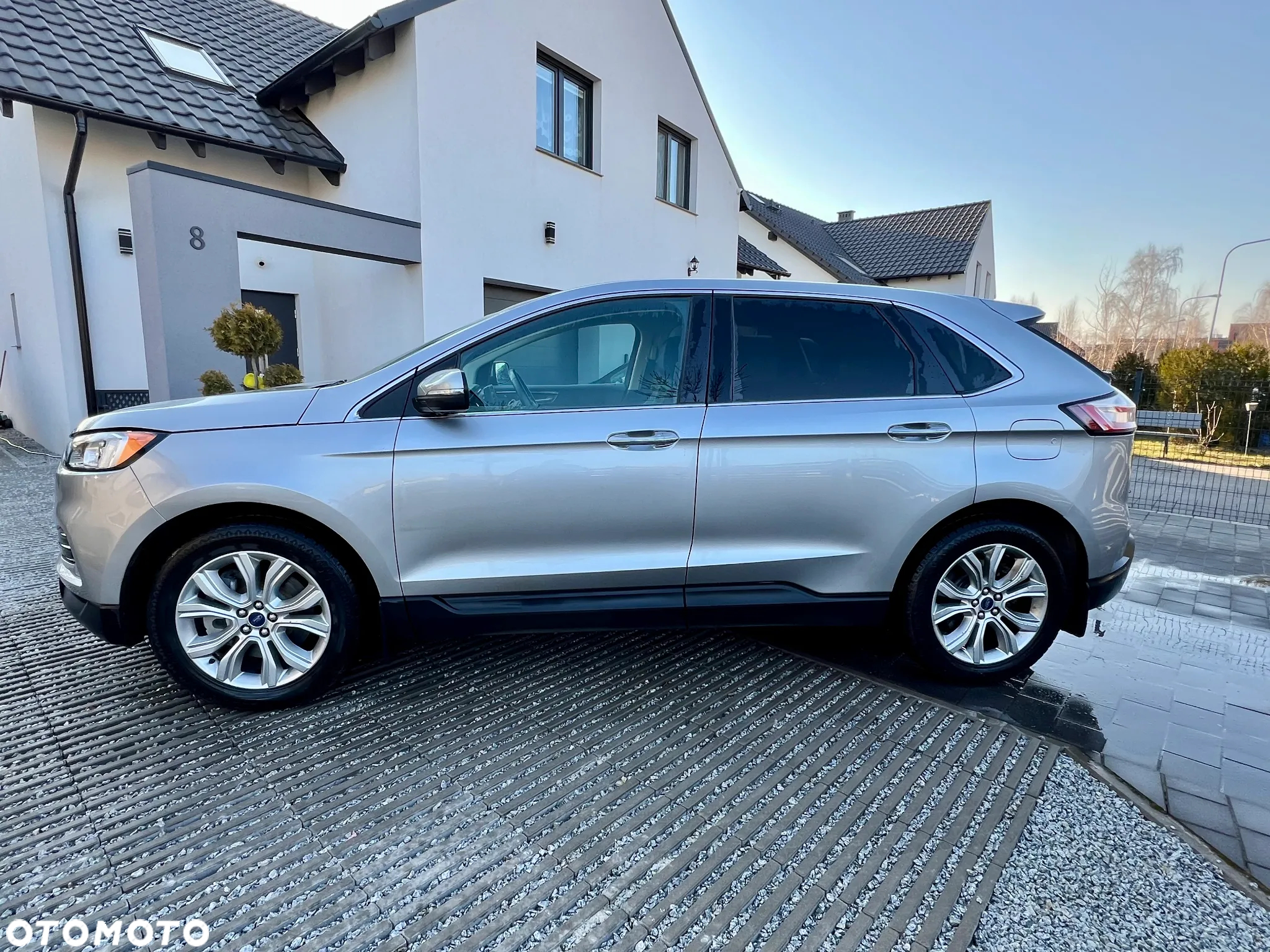 Ford Edge - 2