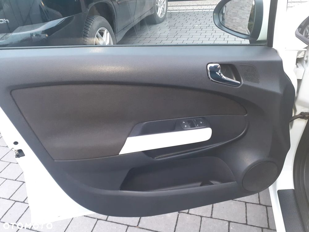 Opel Corsa - 11