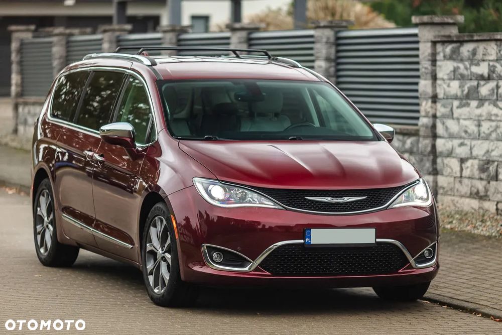 Chrysler Pacifica - 10