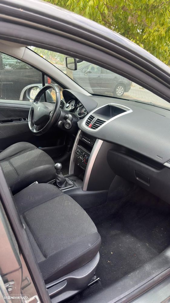 Peugeot 207 1.4 16V Trendy - 5