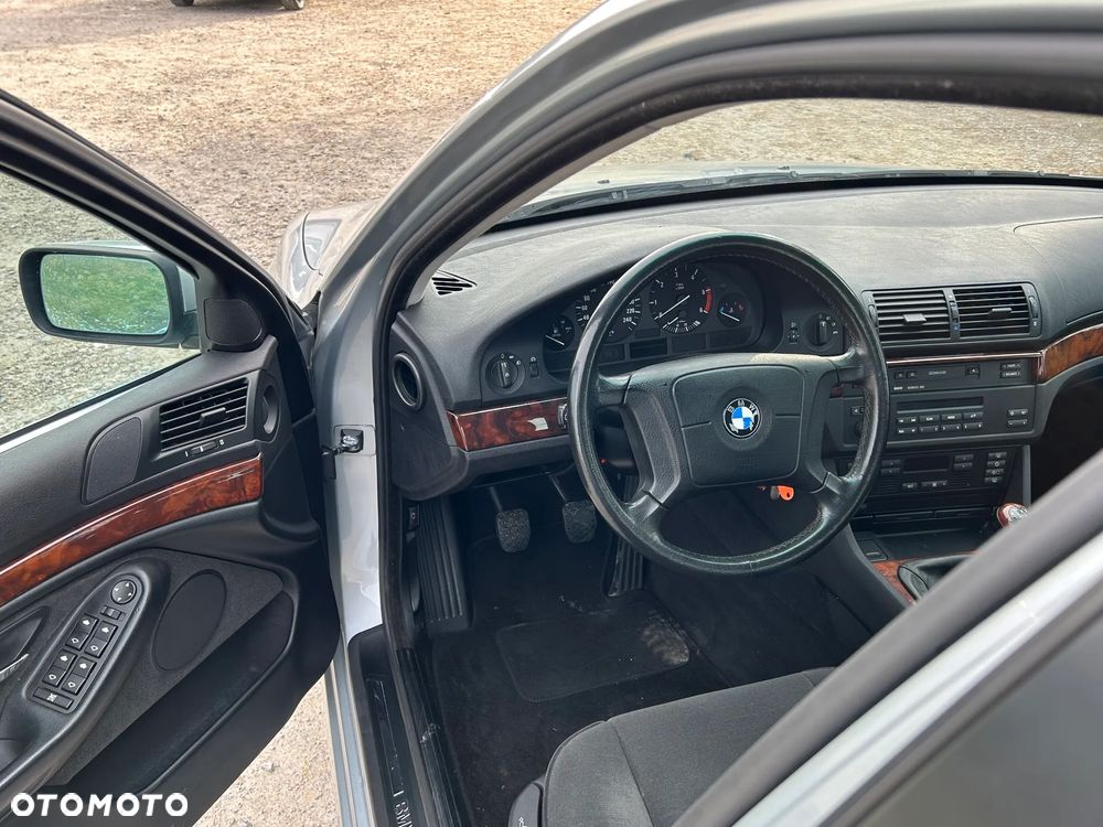 BMW Seria 5 - 11