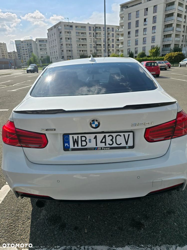 BMW Seria 3 320i xDrive - 7