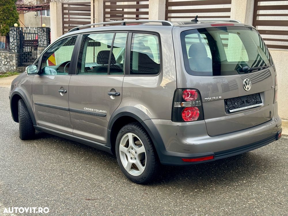 Volkswagen Touran Cross 1.4 TSI - 7