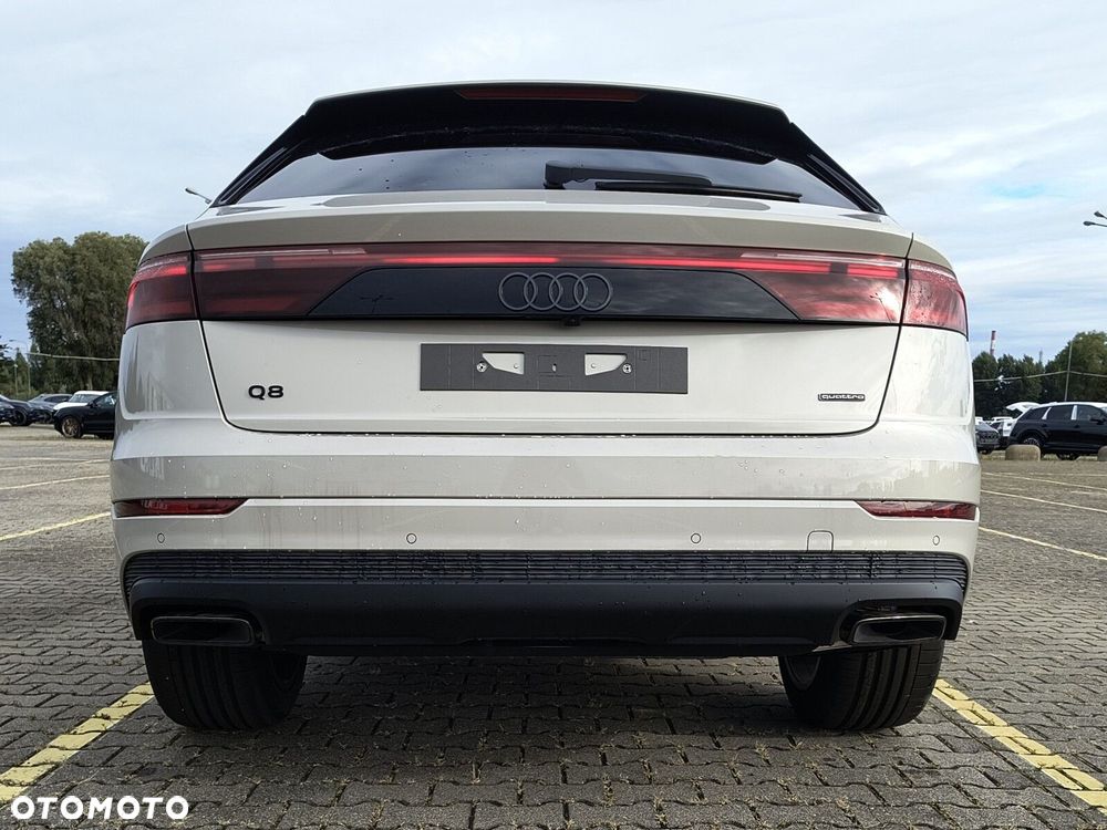 Audi Q8 - 11
