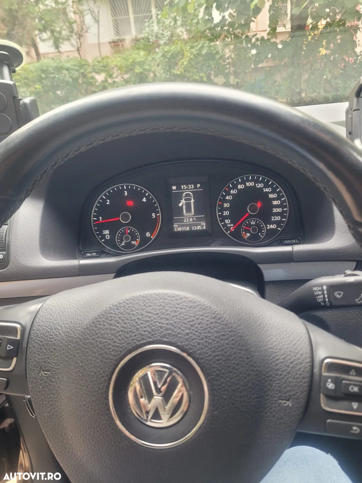 Volkswagen Touran 2.0 TDI DPF BlueMotion Technology DSG Comfortline - 10