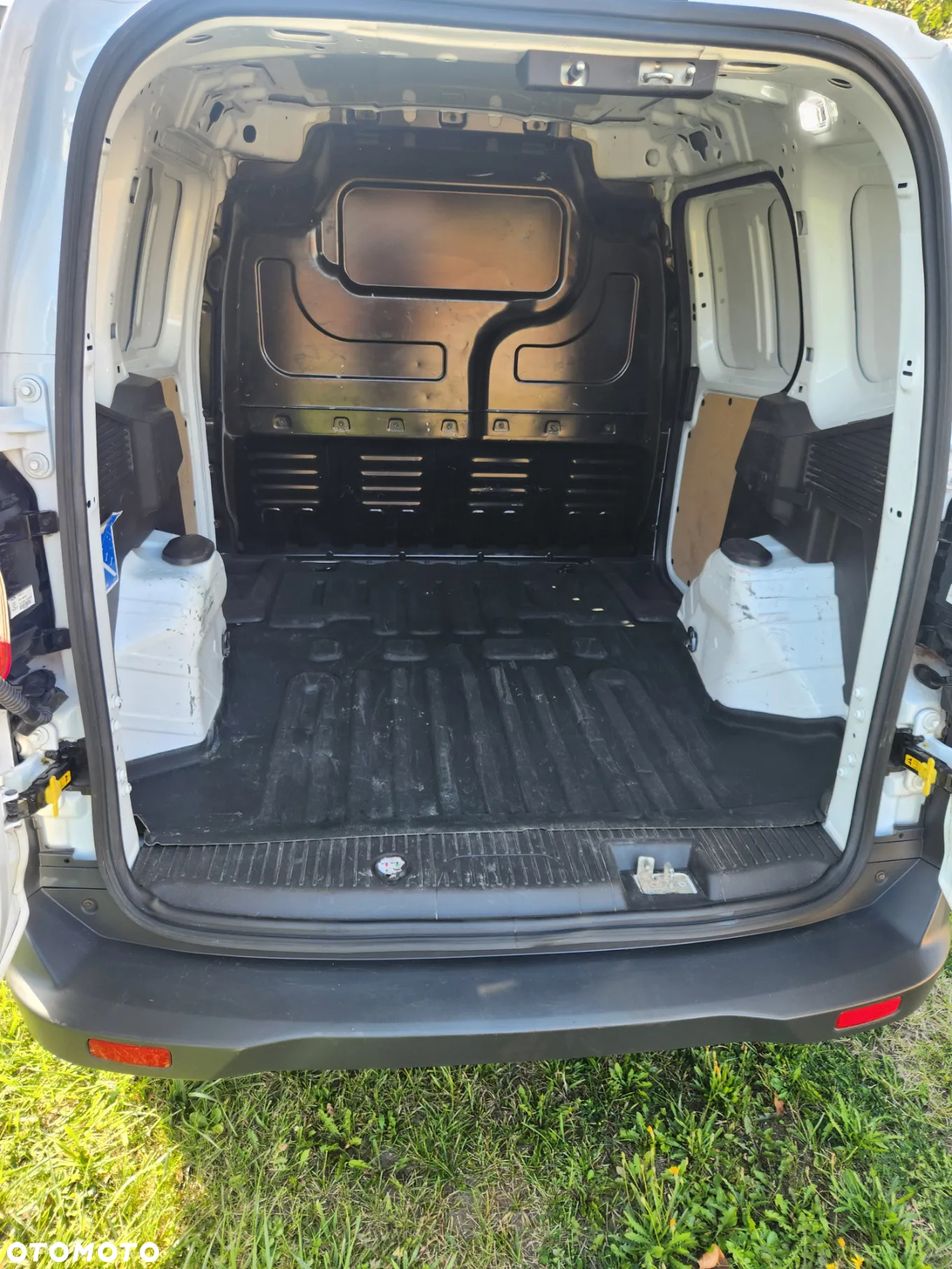 Ford TRANSIT COURIER - 7