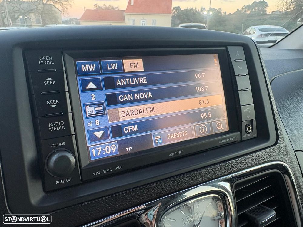 Lancia Voyager 2.8 CRD Gold - 15