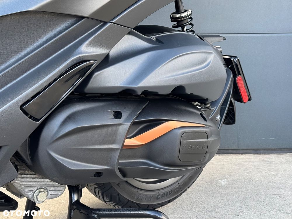 Piaggio MP-3 - 24