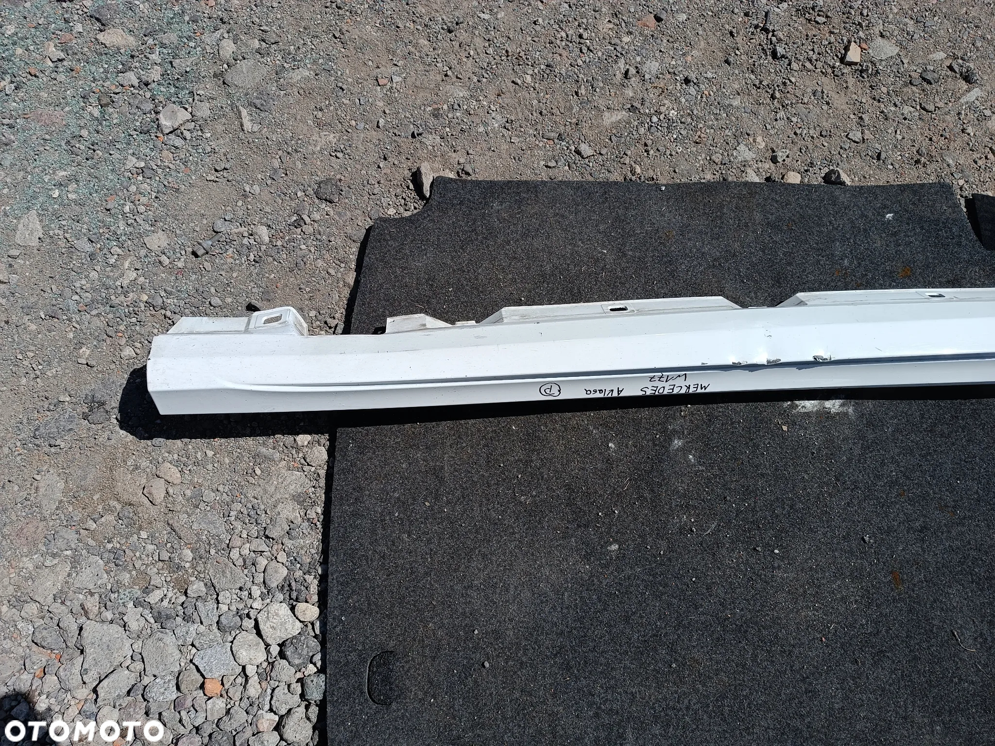 LISTWA PROGOWA PRAWA MERCEDES A KLASA W177 - 2