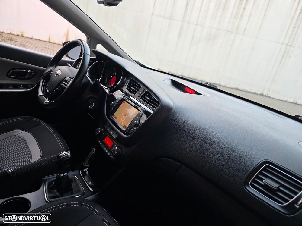 Kia Ceed SW 1.6 CRDi TX Sport - 40