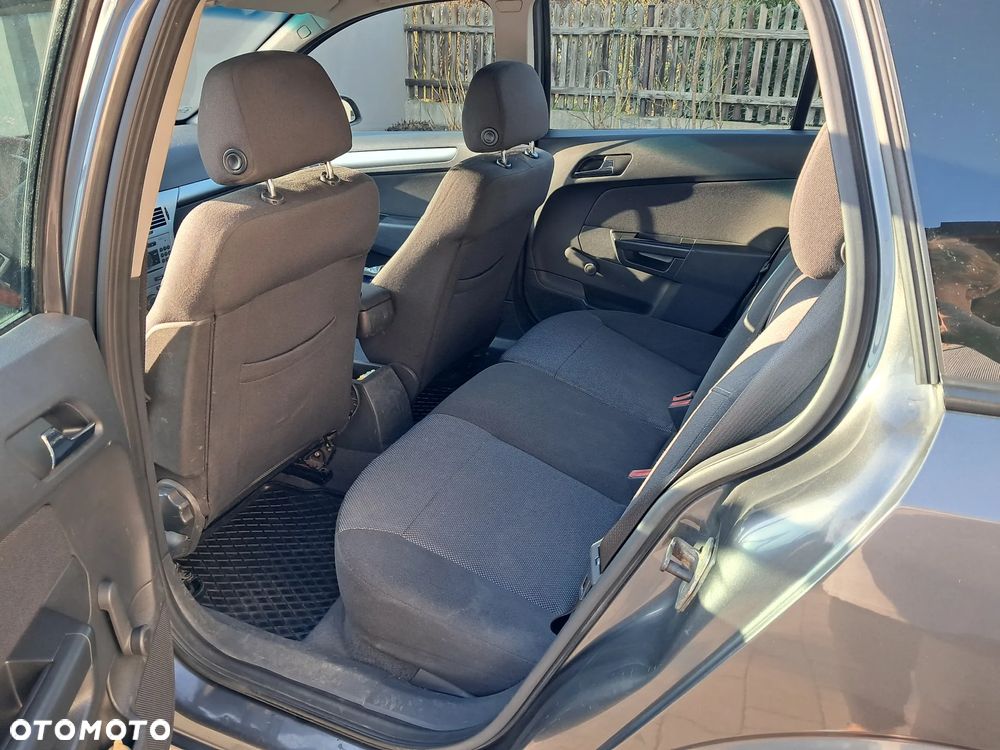 Opel Astra 1.9 CDTI 111 - 9