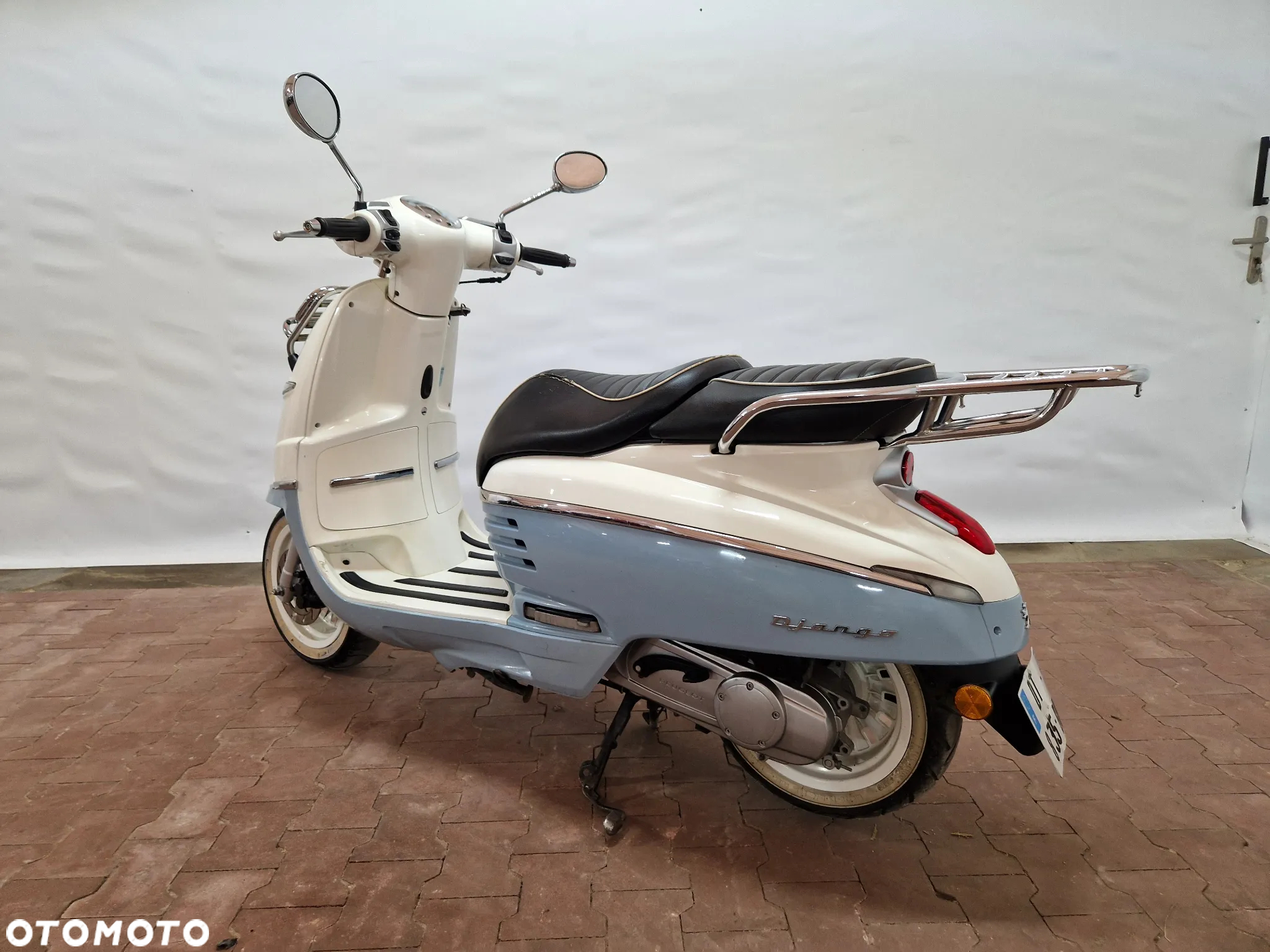 Peugeot Django - 6