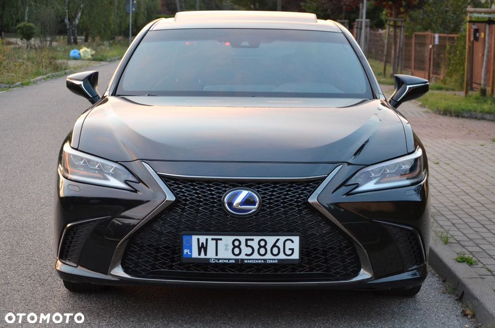 Lexus ES 300h F Sport - 1