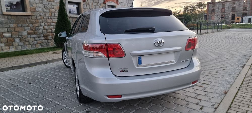 Toyota Avensis 1.8 Edition - 10