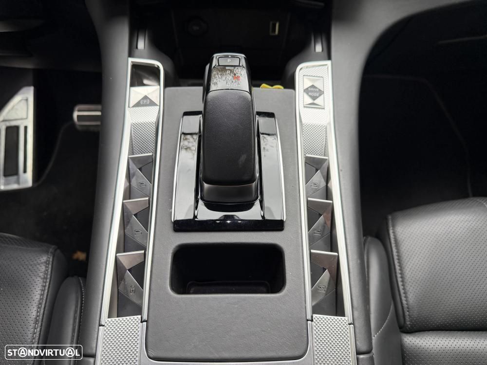 DS DS7 Crossback E-Tense Performance Line EAT8 - 32