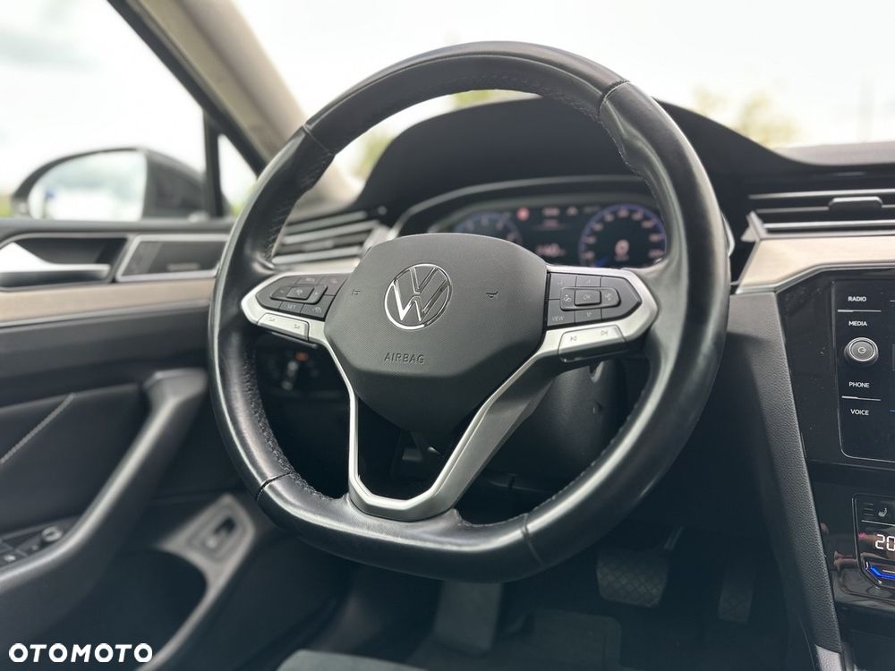 Volkswagen Passat 2.0 TSI Elegance DSG - 17