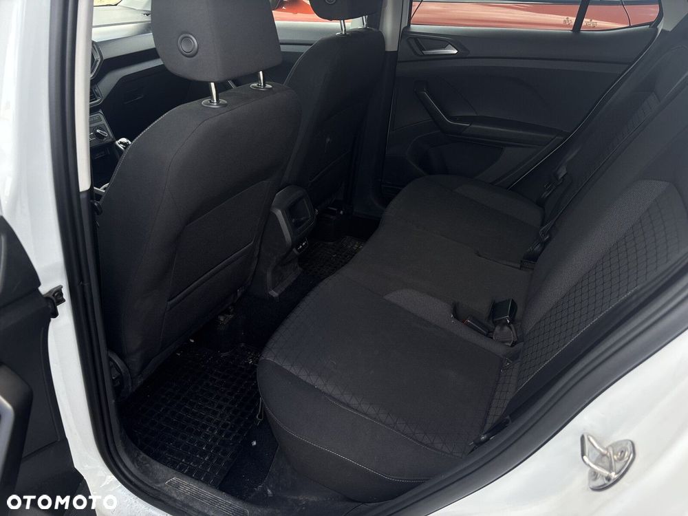 Volkswagen T-Cross - 25
