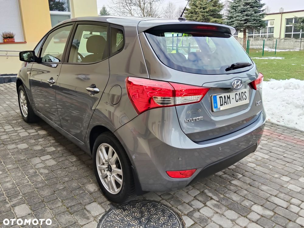 Hyundai ix20 1.4 blue YES - 2
