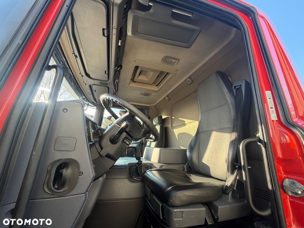 Scania P250 przód na poduszce zadbana - 6