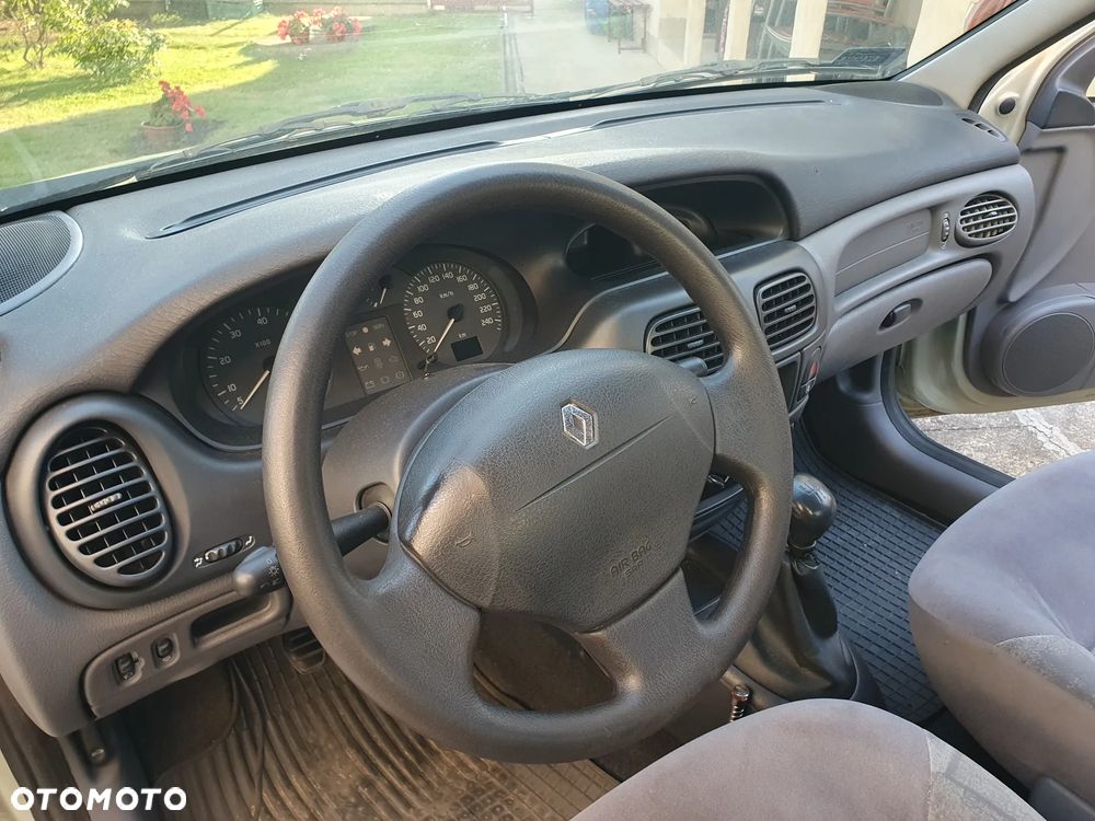 Renault Megane - 5