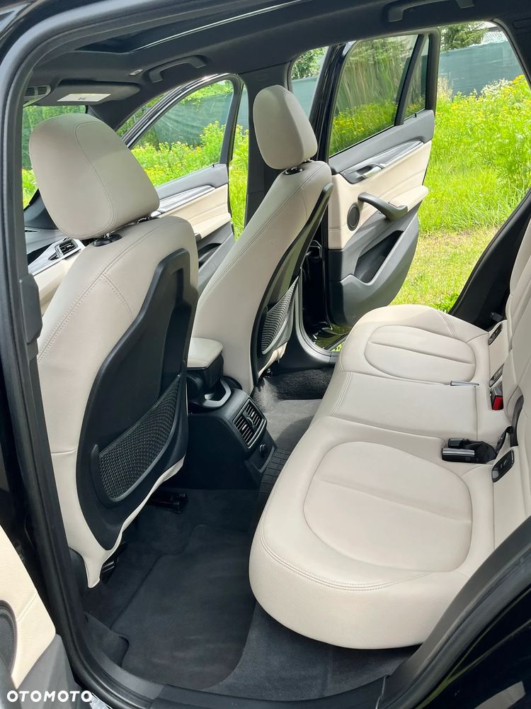 BMW X1 xDrive25i Sport Line - 10