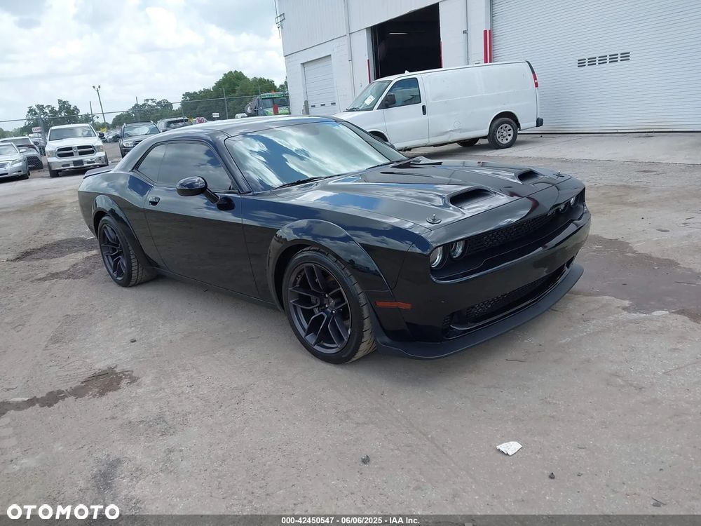 Dodge Challenger 6.4 Scat Pack - 1