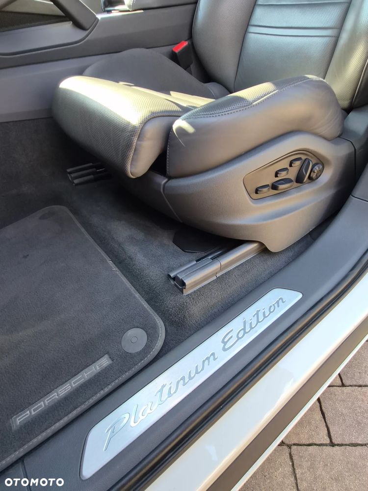 Porsche Cayenne S Platinum Edition - 22