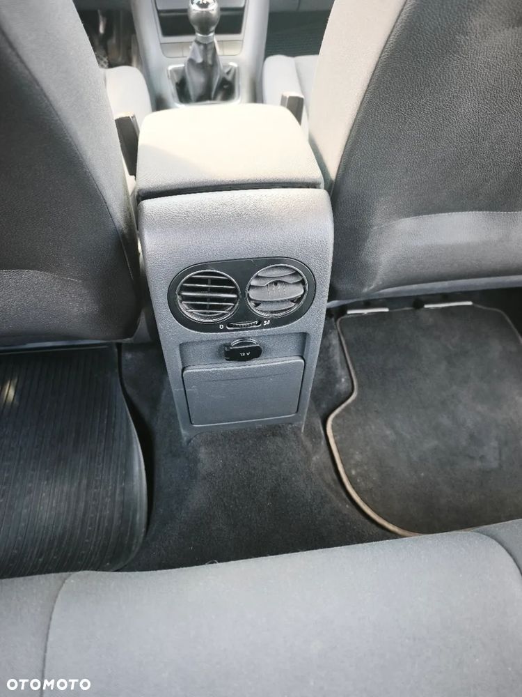 Volkswagen Golf Plus 1.9 TDI DPF Edition - 16