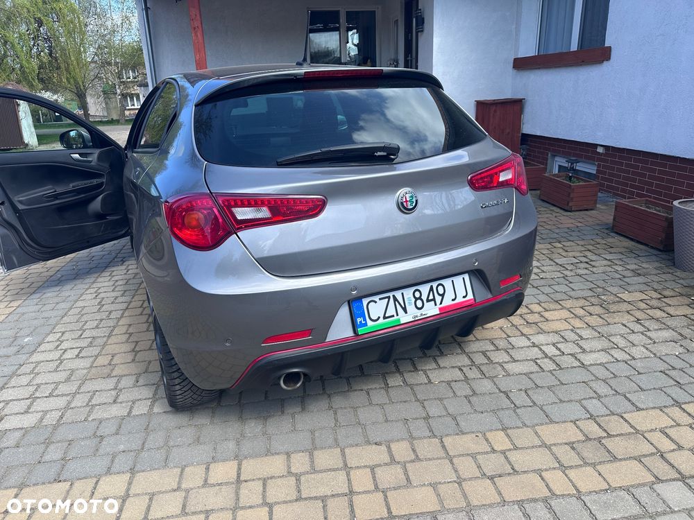 Alfa Romeo Giulietta 1.6 JTDM - 6