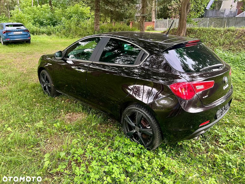 Alfa Romeo Giulietta 2.0 JTDM Distinctive - 5