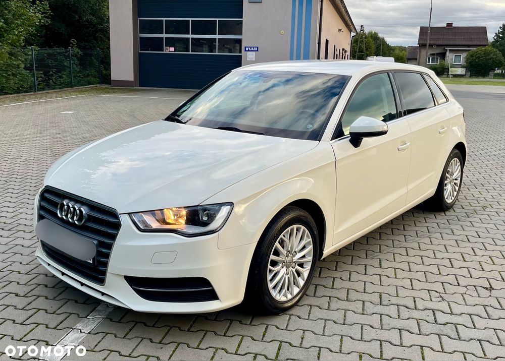 Audi A3 Sportback - 2