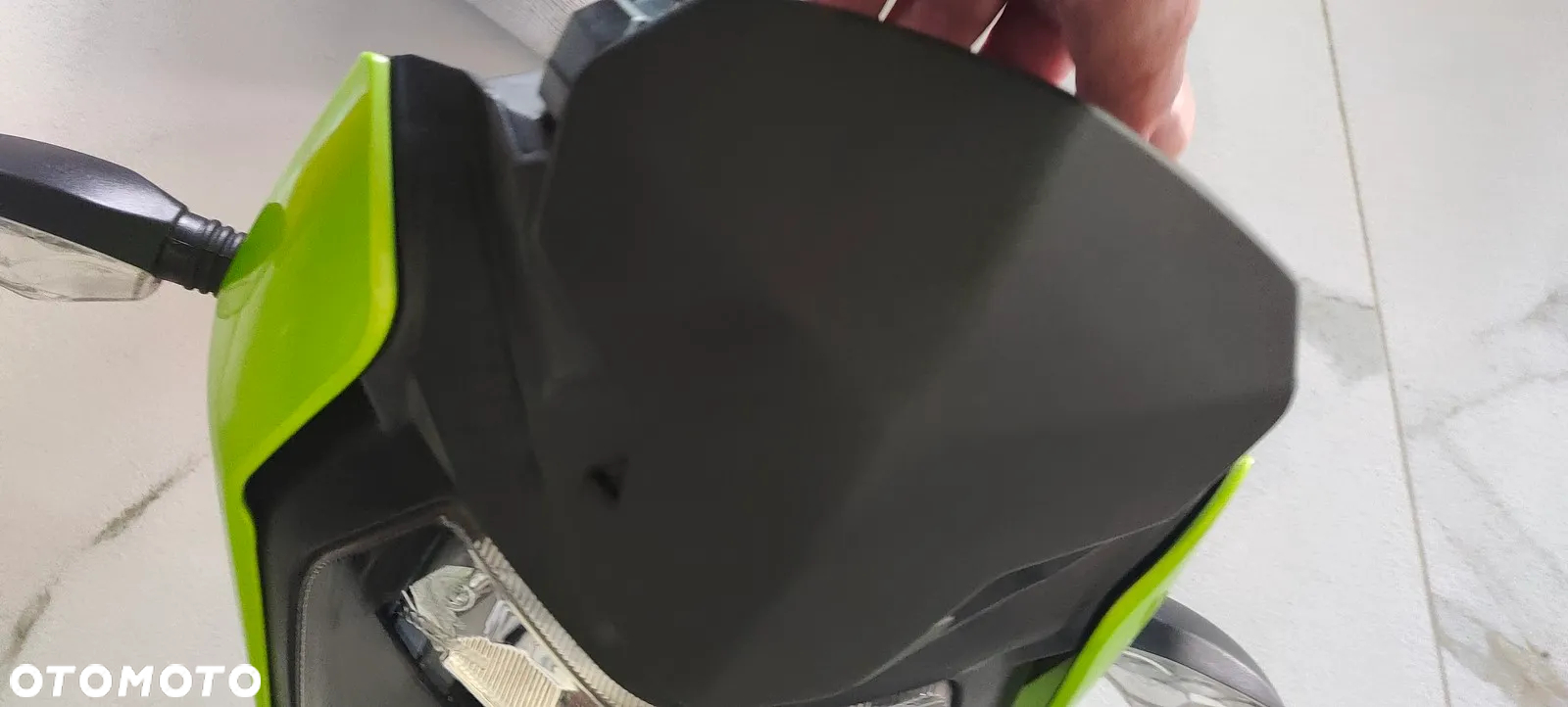 BENELLI BN 125 Lampa Czasza Licznik Komplet - 13