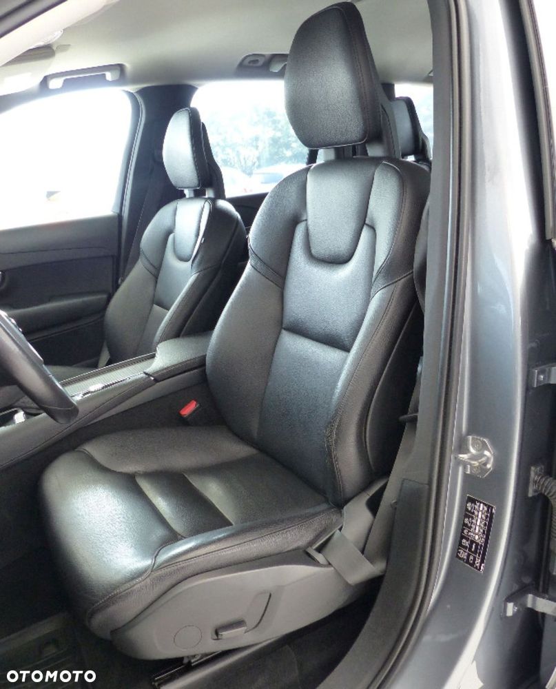 Volvo XC 90 D5 SCR AWD Momentum - 15