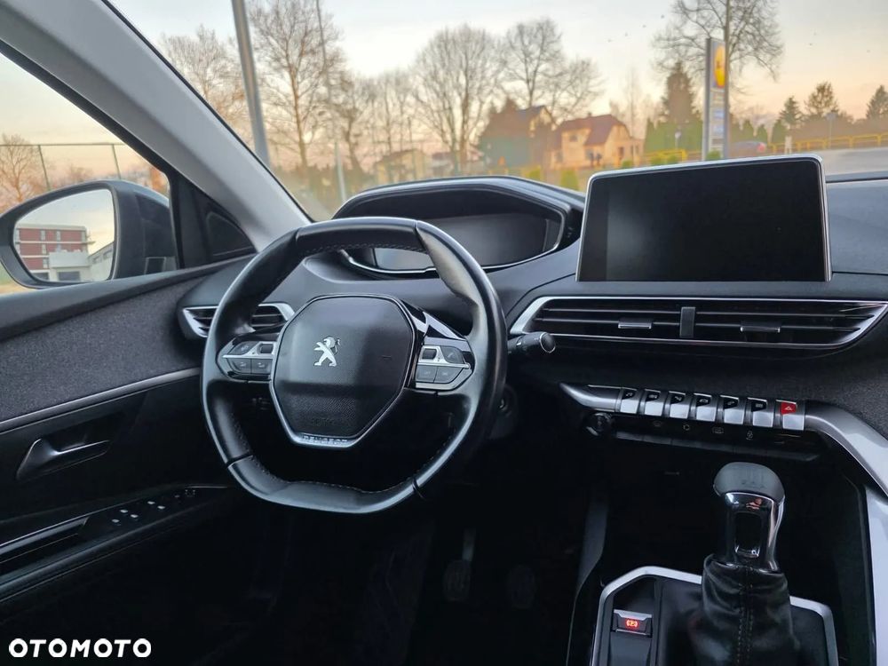 Peugeot 5008 1.5 BlueHDI Allure S&S - 14